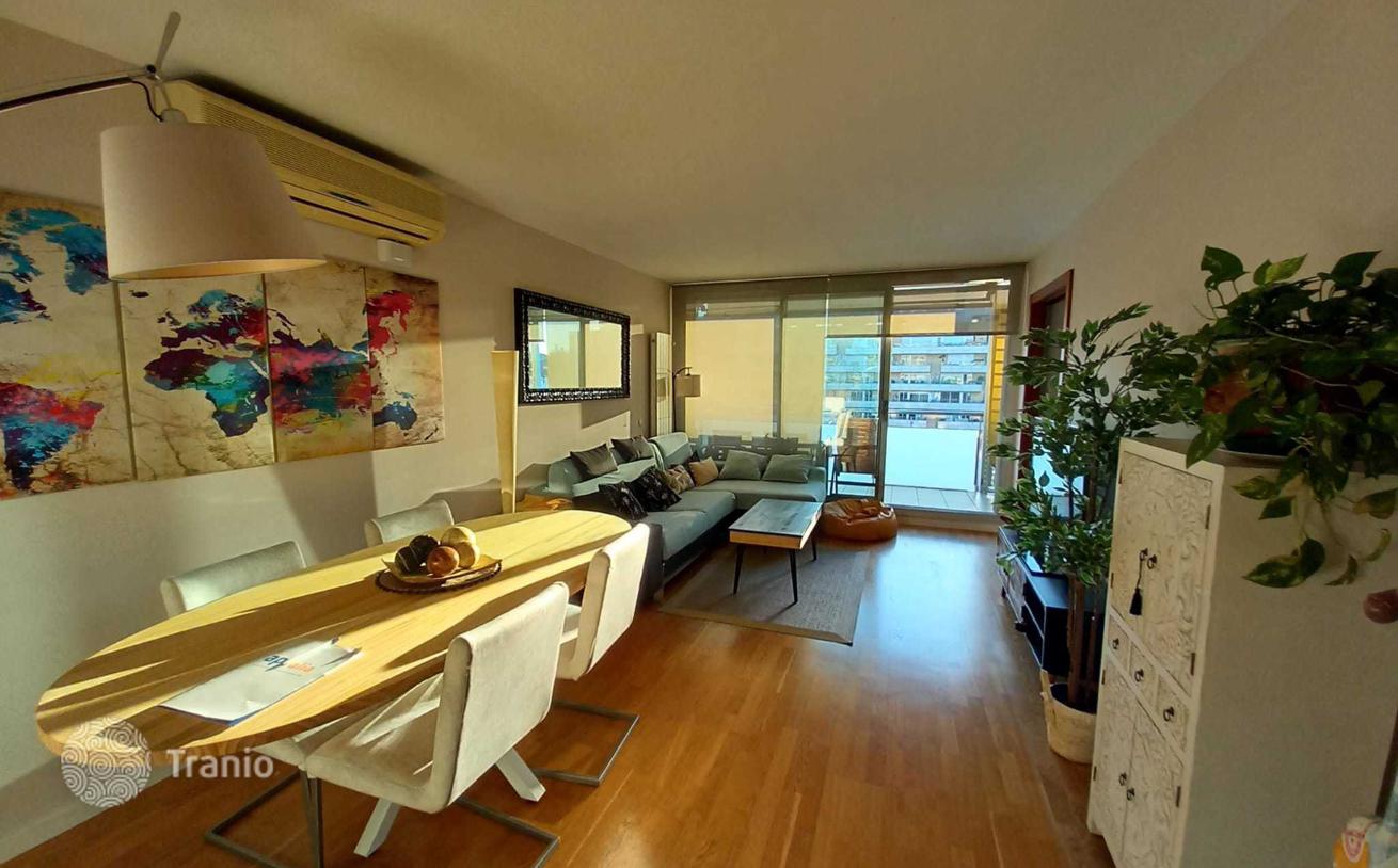 4-Bedroom Apartment with Sea View in Badalona, photo 3