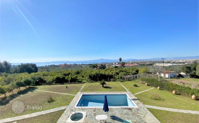 3-Bedroom Villa with Pool and Tennis Court in Kalamata, Peloponnese, photo 3