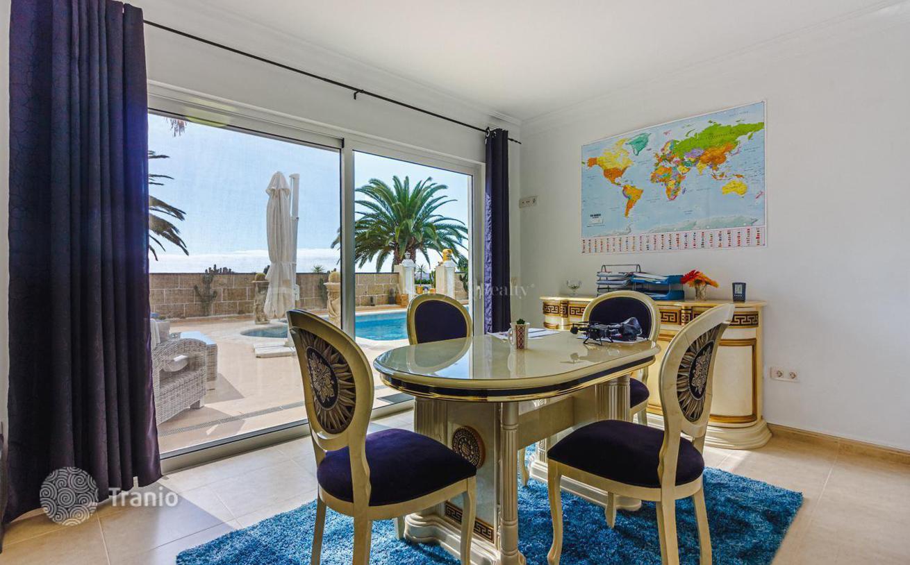 6-Bedroom Villa with Private Pool and Sea View in San Lorenzo, Spain, photo 3