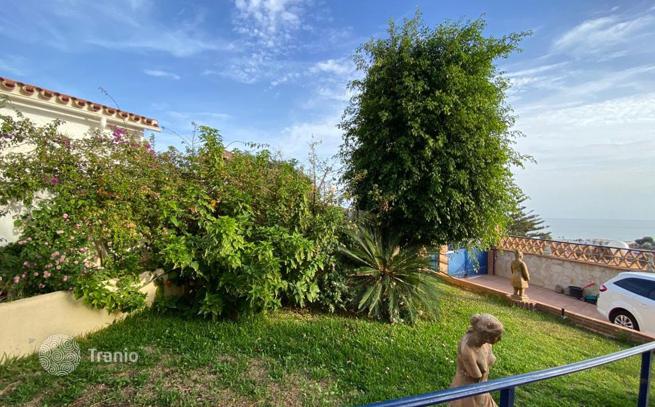 3-Bedroom Villa with Sea View in Fuengirola, photo 4