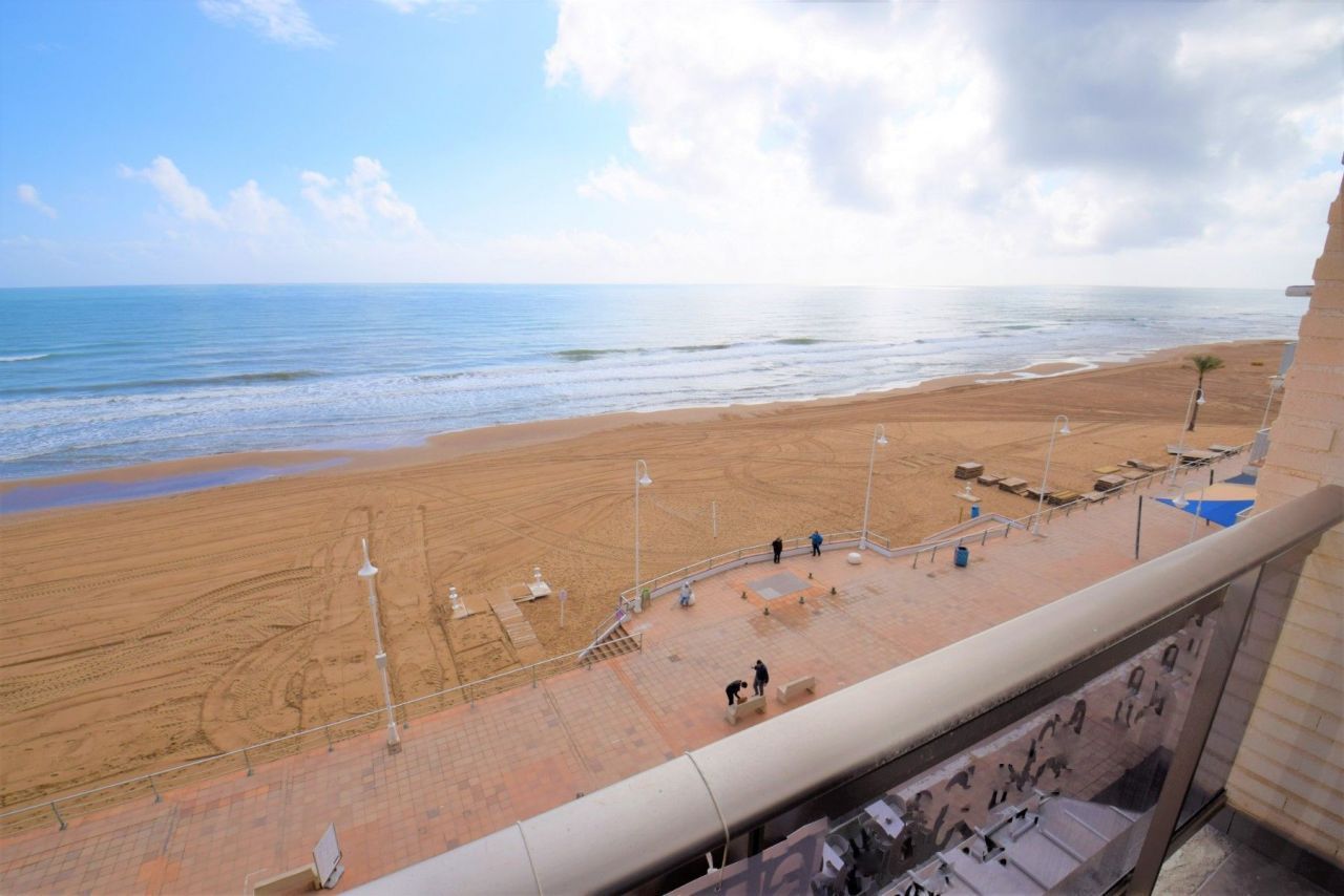 2-Bedroom Penthouse in Guardamar del Segura