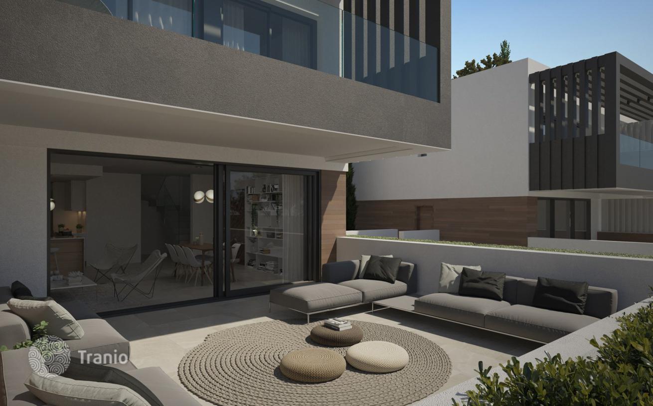 3-Bedroom Townhouse with Private Pool in Atalaya, Estepona