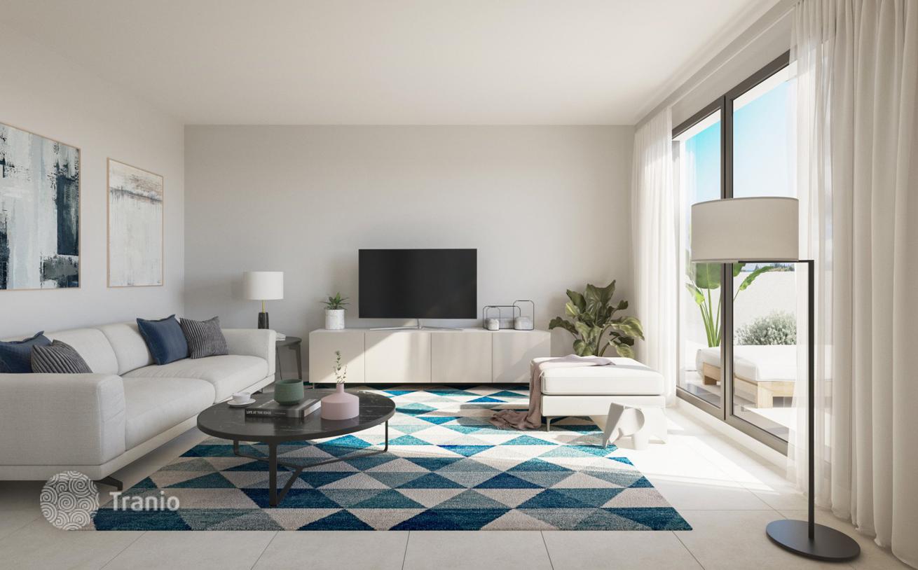 2-Bedroom Penthouse in Estepona, photo 2