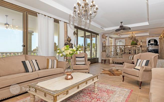 Spacious Villa with Private Pool, Gym and Cinema in Marbella, photo 4