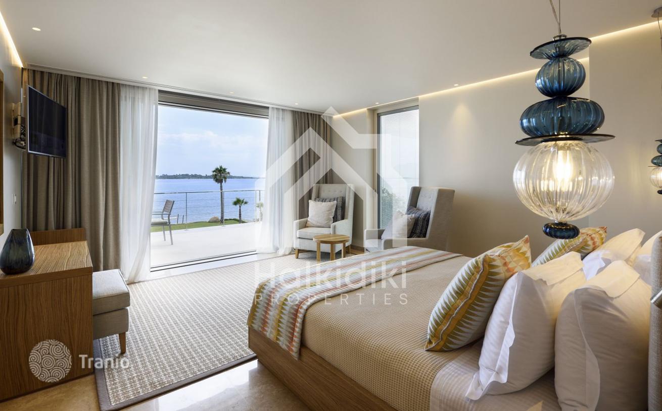 8-Bedroom Villa in Vourvourou