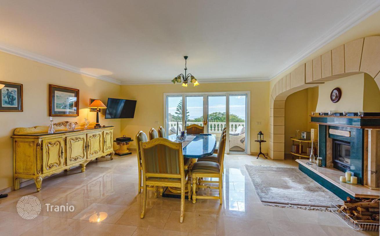 6-Bedroom Villa with Private Pool and Sea View in San Lorenzo, Spain, photo 2