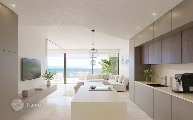 3-Bedroom Apartment with Private Garden and Sea View in Fuengirola, photo 5