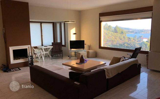 5-Bedroom House with Private Pool in Neos Marmaras, Sitonia