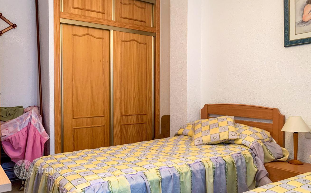 2-Bedroom Apartment with Sea View in Torrevieja, photo 3