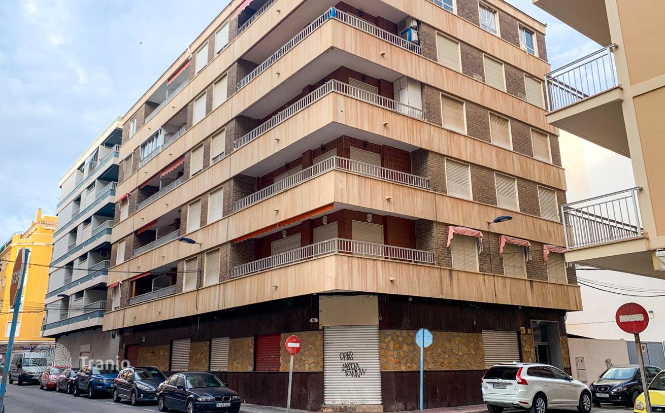 2-Bedroom Apartment with Sea View in Torrevieja