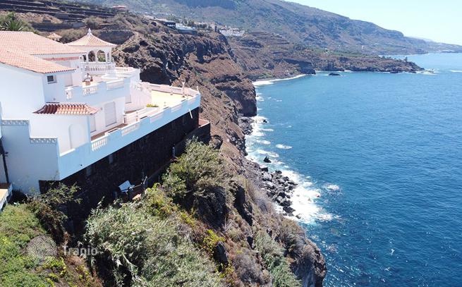 Luxury Beachfront Villa with Sea Views in Los Realejos, Tenerife