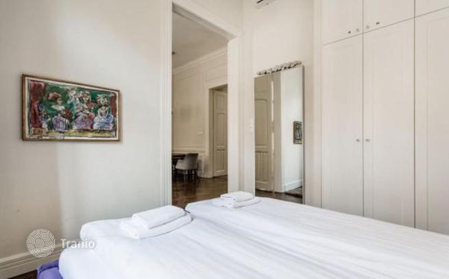 2-Bedroom Apartment in District VII, Budapest