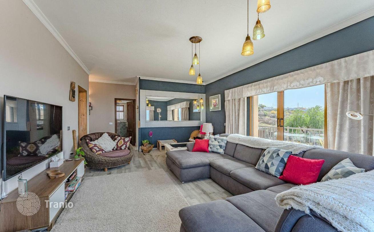 3-Bedroom Villa with Sea and Mountain Views in San Miguel, Tenerife, photo 4