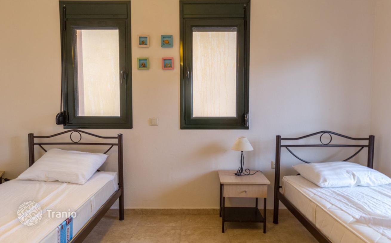 2-Bedroom House in Sitonia, photo 5