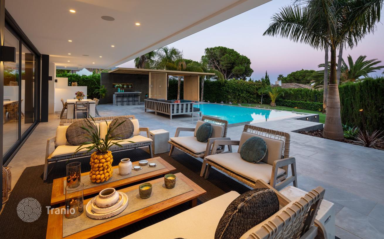 Modern Villa with Sea and Mountain Views in Nueva Andalucia, Marbella, photo 3