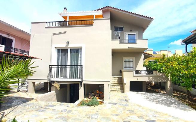 3-Bedroom House 300 m from the Sea in Kranidion, Peloponnese
