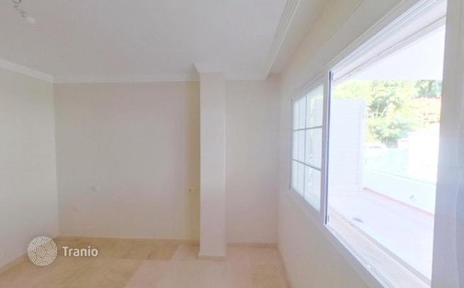 2-Bedroom Apartment in Marbella, photo 3