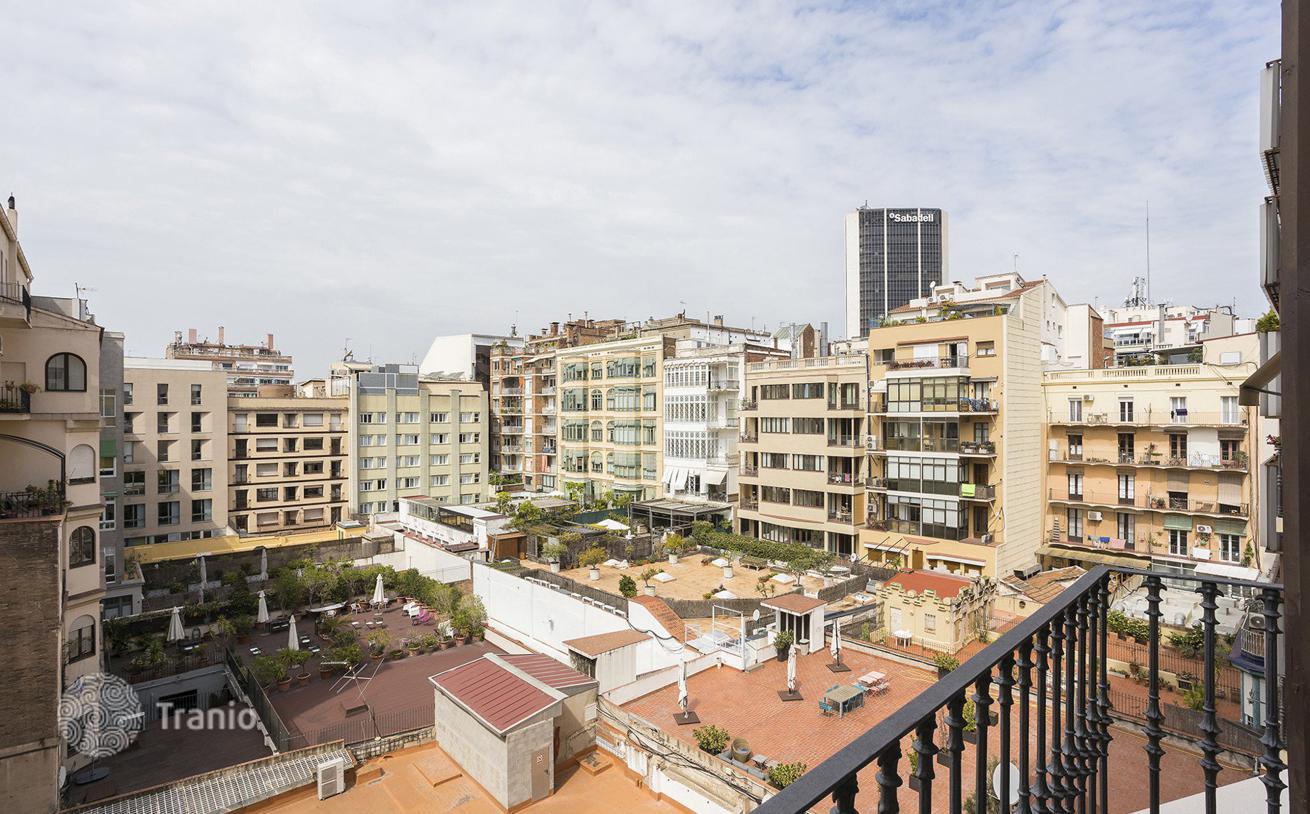 3-комнатная квартира 207 м² в Барселоне, Испания, фото 2