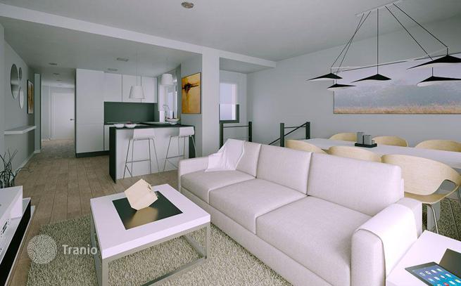 Penthouse with Spacious Terrace in Gated Community with Pools in Fuengirola, photo 5