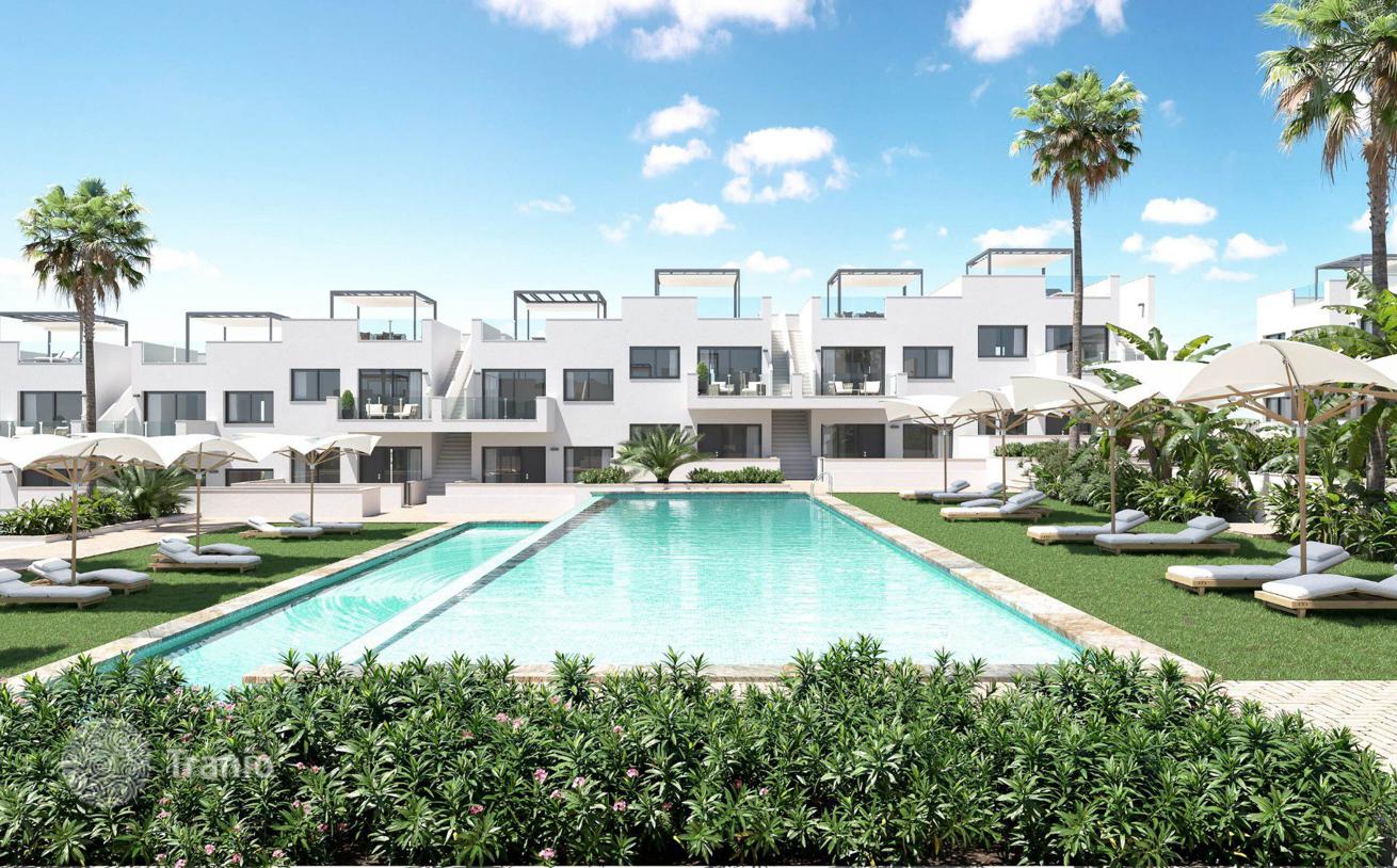 2-Bedroom House Near Beaches, Shopping and Golf in Torrevieja, Alicante, photo 2