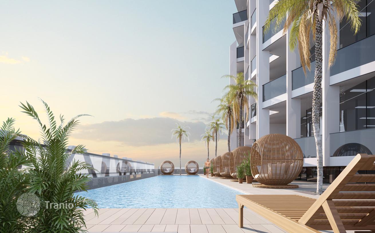 New Luxury Apartments with Pools in Renad Tower, Al Reem Island, Abu Dhabi, photo 3