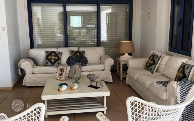 4-комнатная вилла 235 м² в Агиа Триада, Кипр, фото 2