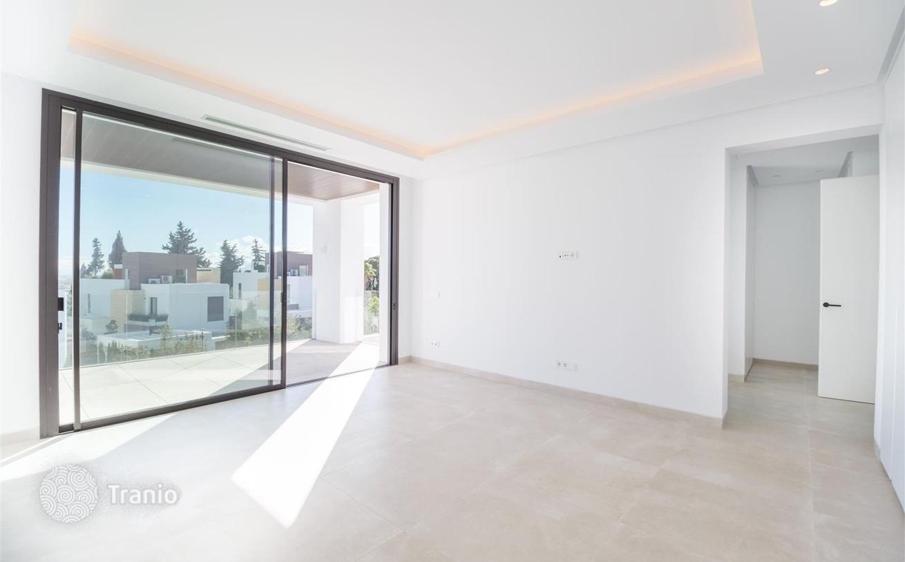 4-Bedroom Villa in Marbella, photo 3