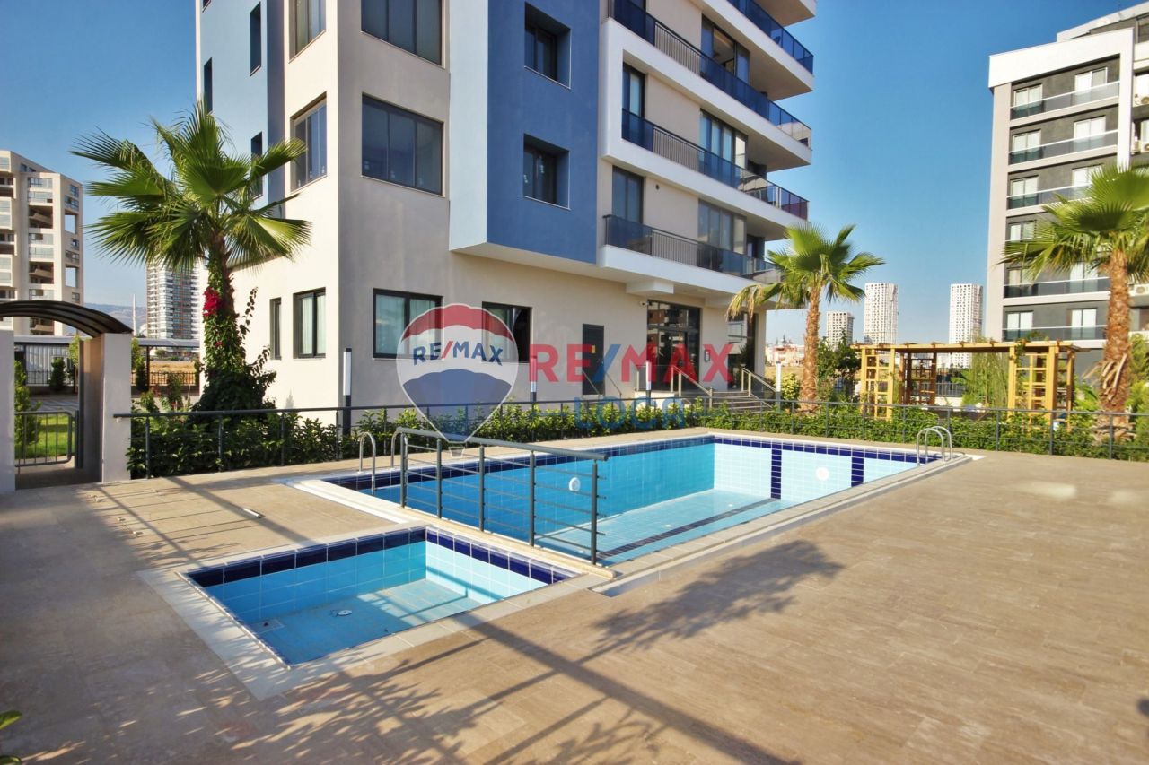 4-Bedroom Apartment in Mersin