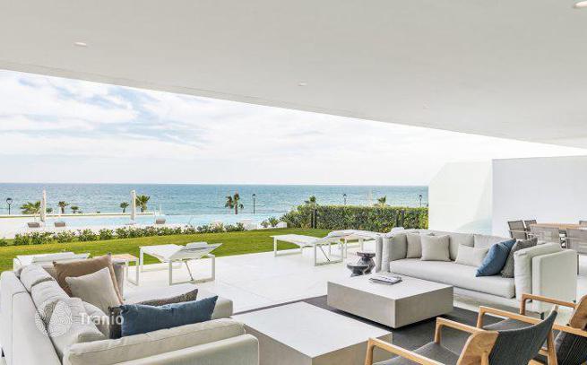 3-Bedroom Apartment with Terrace and Private Garden in Estepona, Costa del Sol, photo 5