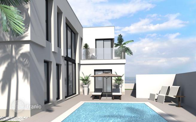 4-Bedroom Villa with Private Pool and Terrace in Torrevieja
