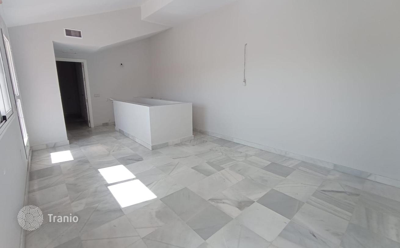 2-Bedroom Penthouse in Marbella, Costa del Sol, photo 2