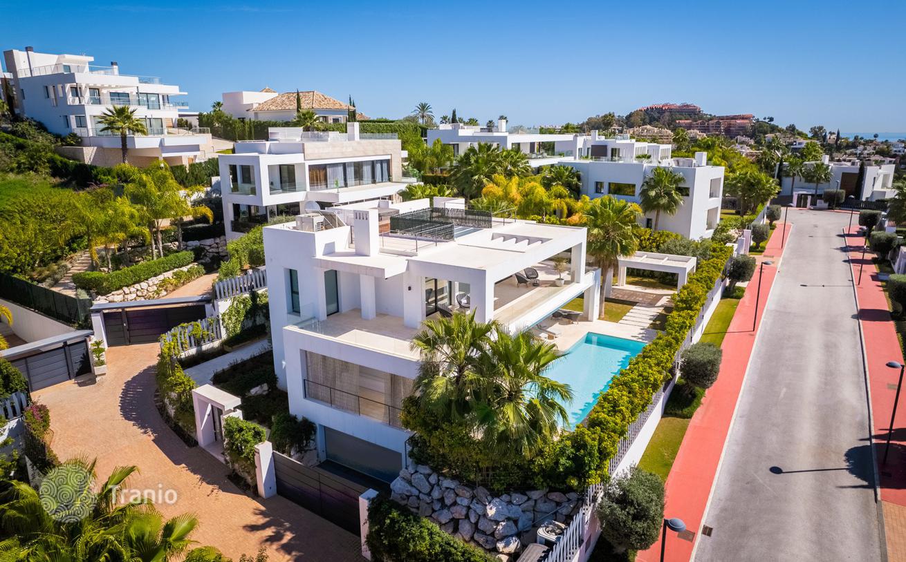 Вилла на продажу в Los Olivos, Новая Андалусия