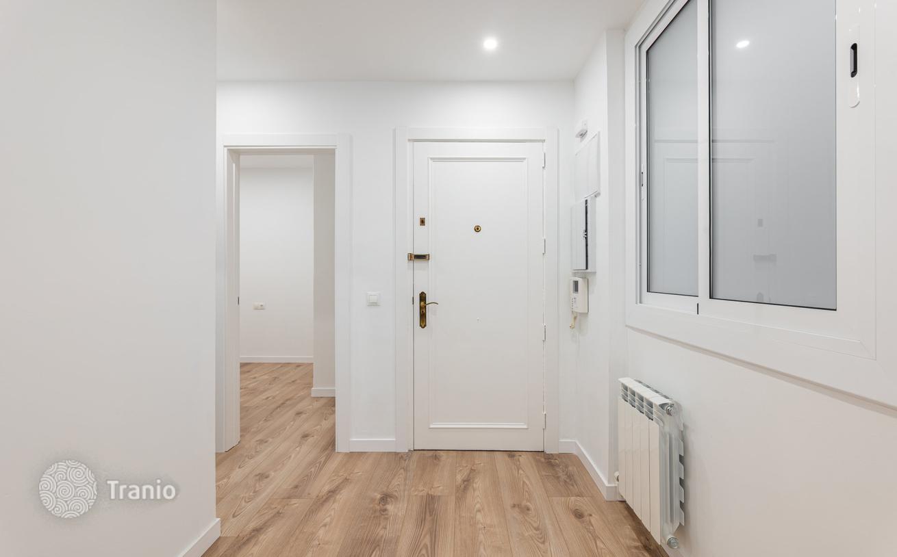 4-Bedroom Apartment in Les Corts, Barcelona