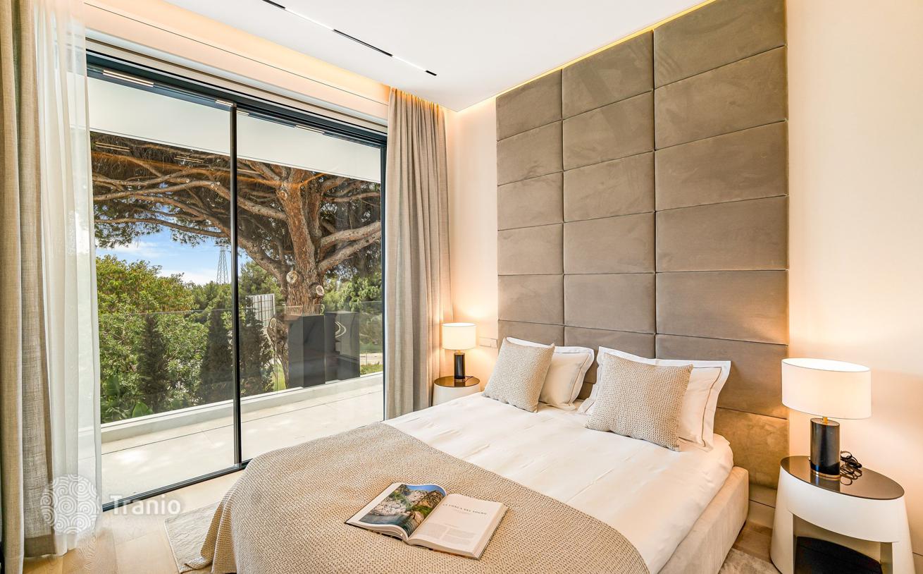 5-Bedroom Villa with Private Pool in Golden Mile, Marbella