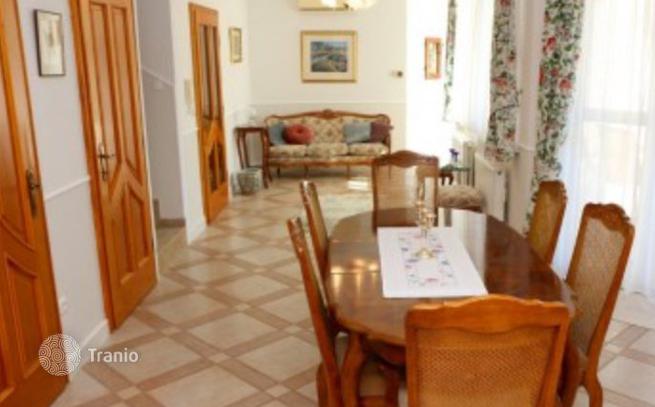 5-Bedroom House with Garden and Garage in District XI, Budapest, photo 5