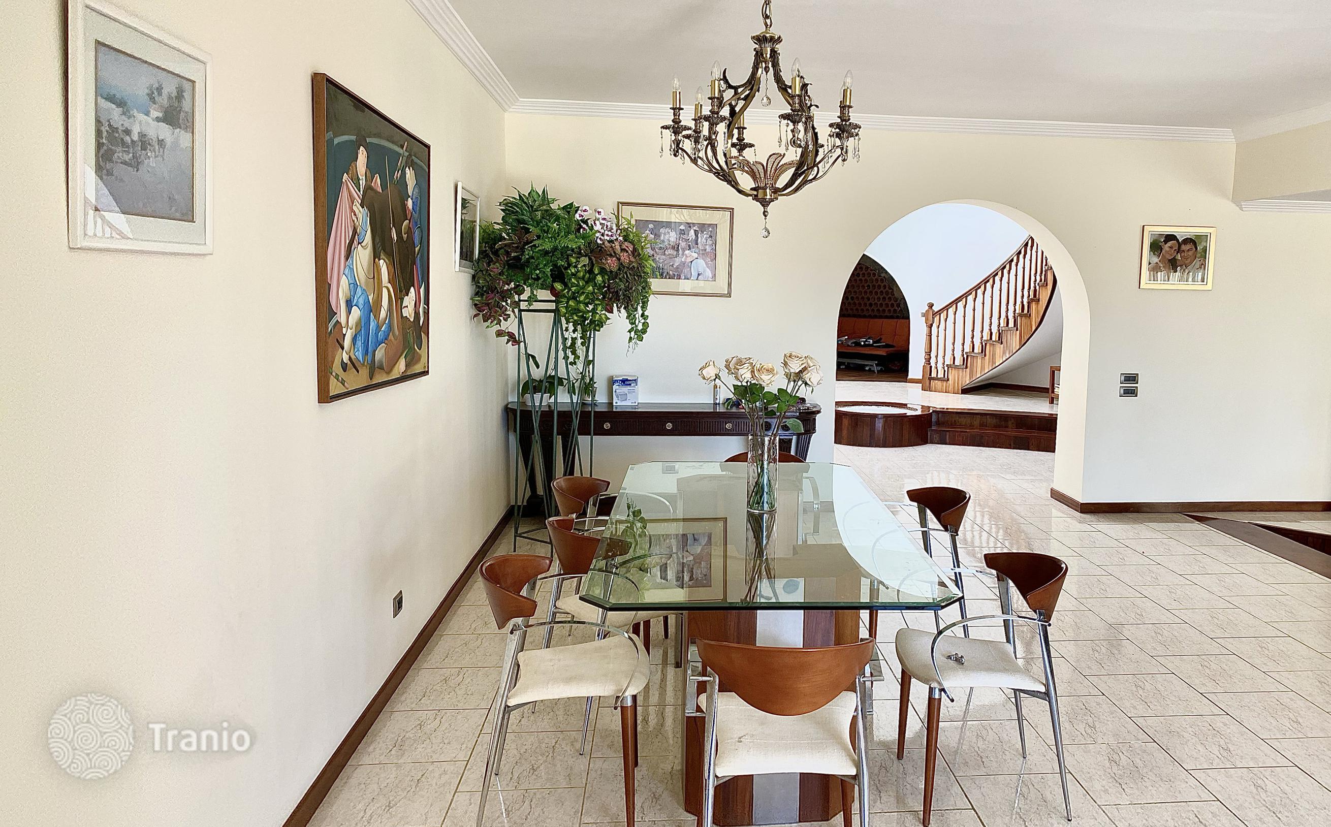 3-Bedroom Luxury Villa with Two Pools and Hot Tub on Beachfront in Golf del Sur, photo 2