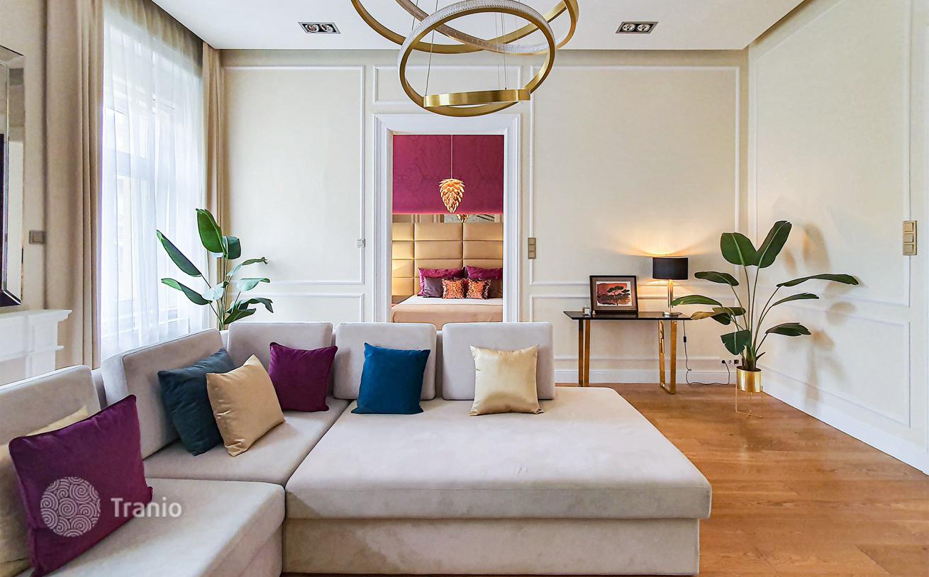 2-Bedroom Apartment with Designer Finishes in District 5, Budapest