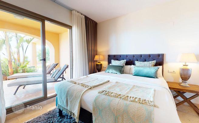 Spacious Apartments with Pools and Gardens near Beaches in Benahavís, photo 3