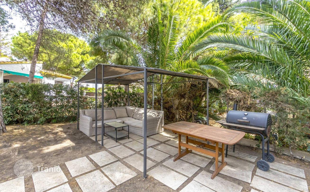 3-Bedroom Villa with Garden 300 m from Punta Prima Beach, Alicante, photo 2