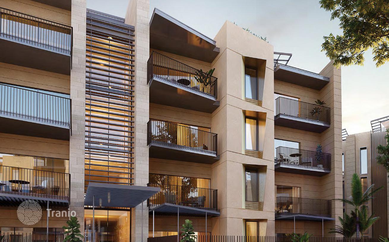 Residential Complex with Sports Club near International School and Golf Course in Cairo