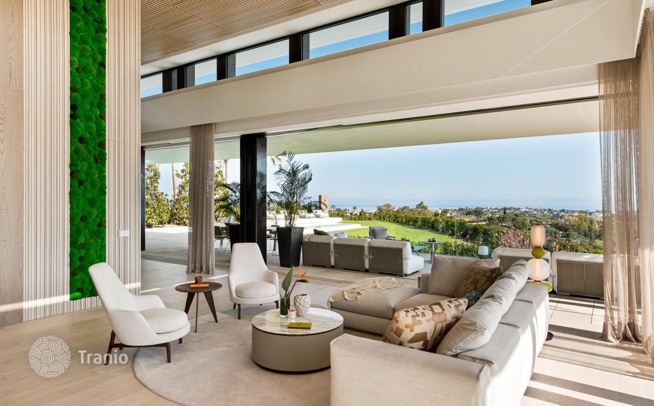 4-Bedroom Villa Near Golf Course in Marbella, photo 3