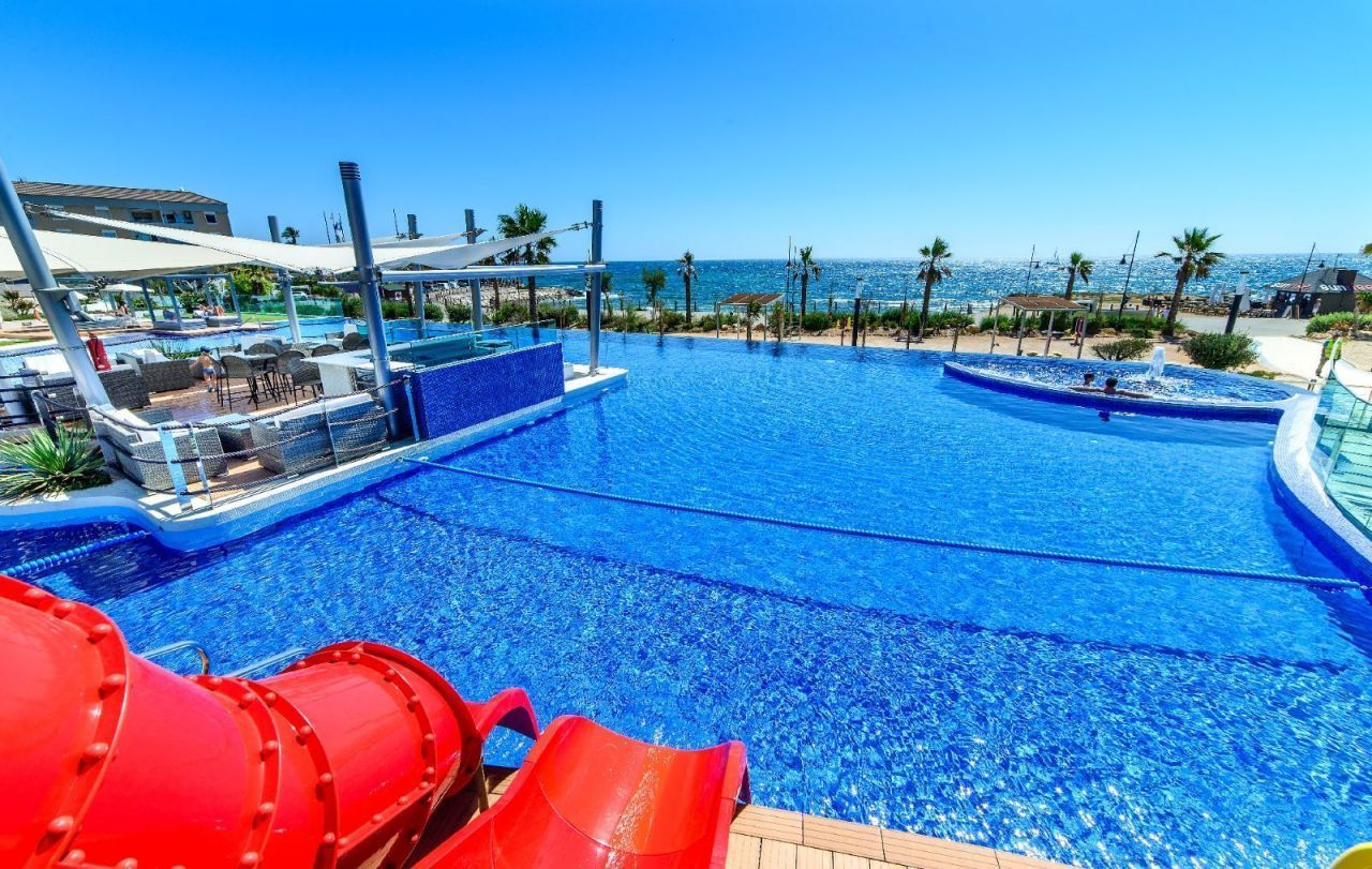 2-Bedroom Apartment in Punta Prima