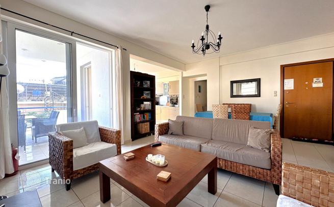 2-Bedroom Apartment with Mountain View in Kalamata, Peloponnese, photo 4