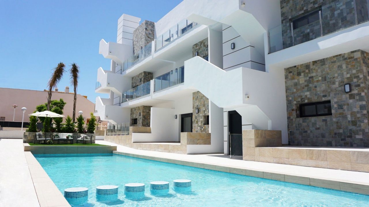 2-Bedroom Apartment in Santa Pola