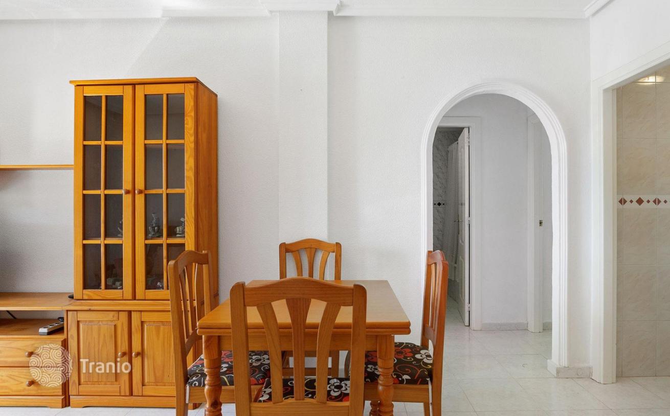 2-Bedroom Apartment with Shared Pool in Torrevieja, photo 3