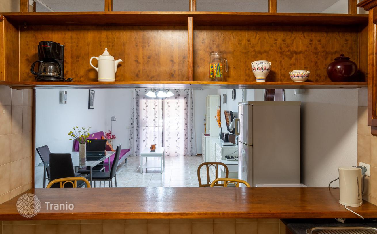 2-Bedroom Furnished Apartment with Terraces Near the Beach in Los Cristianos