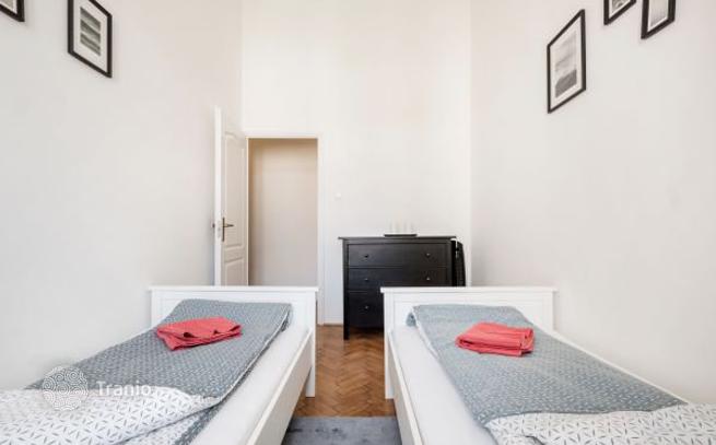 100 m² Apartment with Synagogue View in Budapest