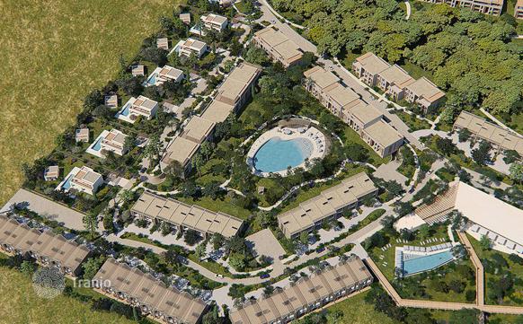 Apartments with Garden and Shared Pool in Faro, Portugal