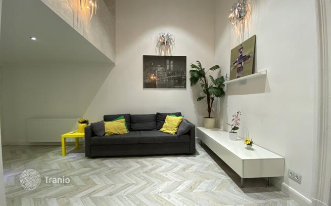 4-Bedroom Apartment in Budapest, photo 3