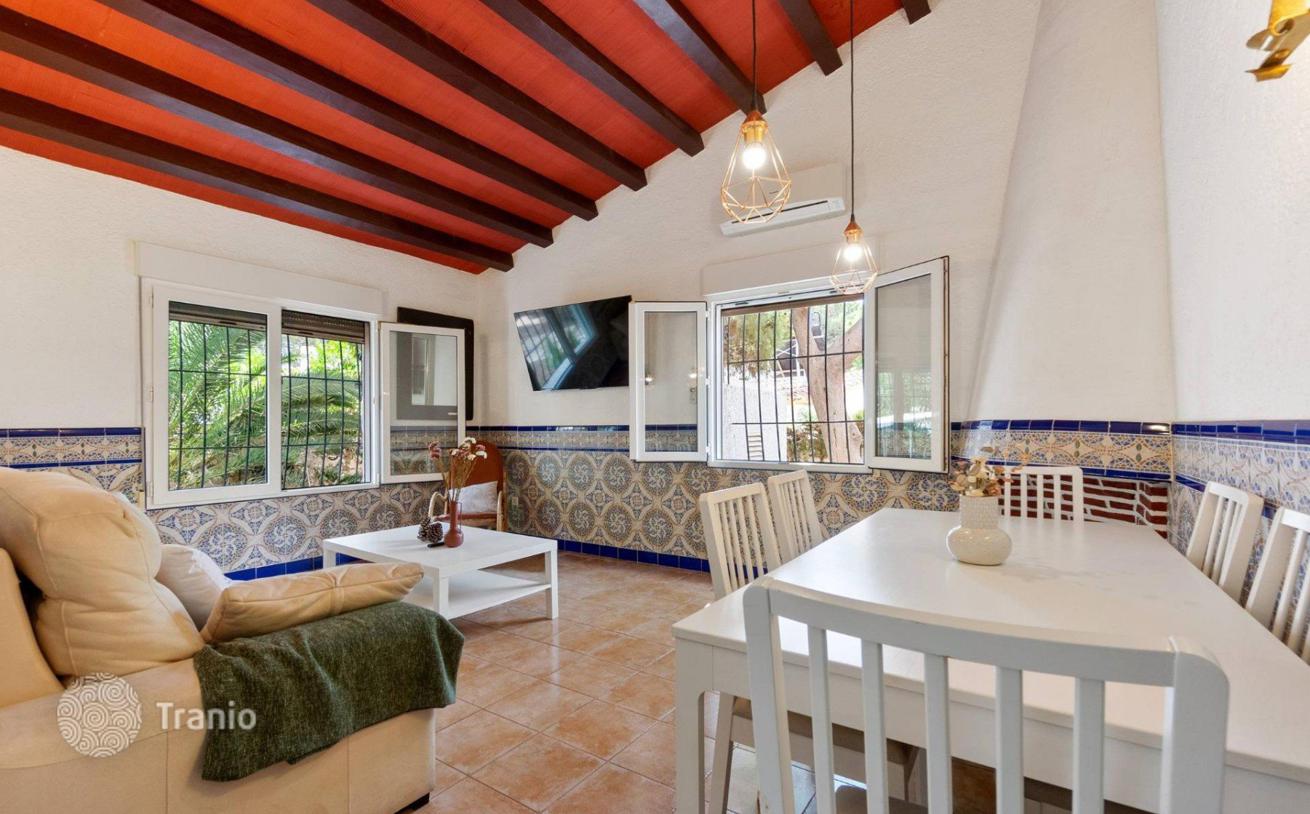 3-Bedroom Villa with Garden 300 m from Punta Prima Beach, Alicante, photo 5